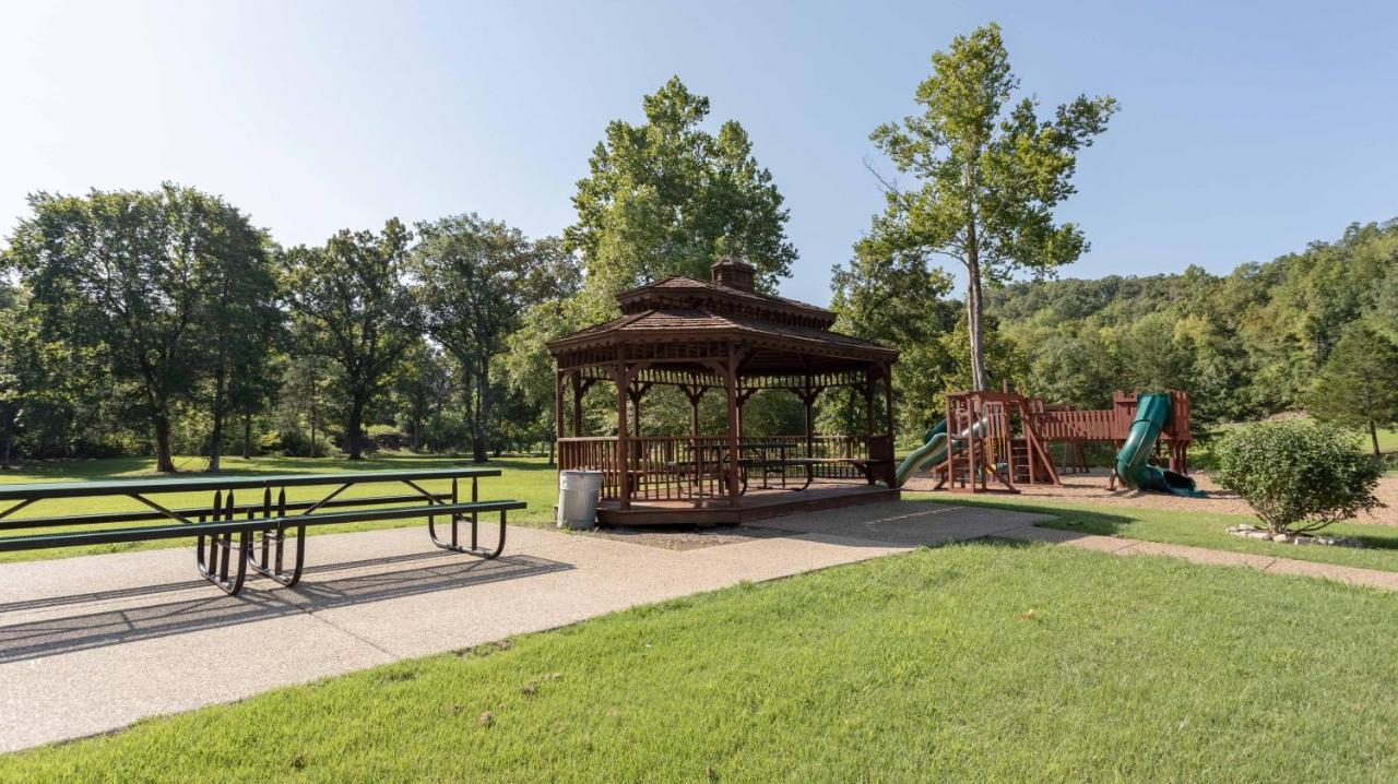 Makin Memories Lodge Cabin 브랜슨웨스트 외부 사진